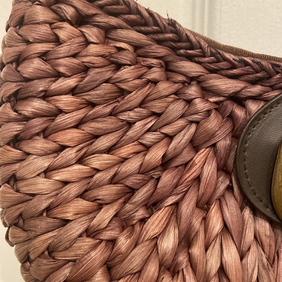 SUN N’ SAND THICK STRAW WOVEN PURSE HANDBAG ZIP CLOSURE & MAGNETIC CLASP EUC - Picture 3 of 7